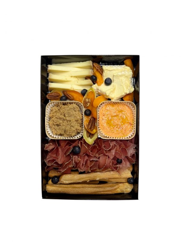 Box apéro gourmet livrée à Paris avec fromage, charcuterie et condiments